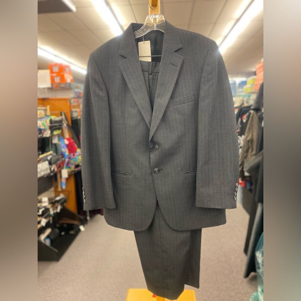 Mens Gray Pinstriped Suit Jacket (40s) & Pants 34r